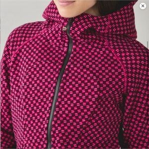 Lululemon Scuba Hoodie III Deep Dive Berry Rumble Black Full Zip, size 6